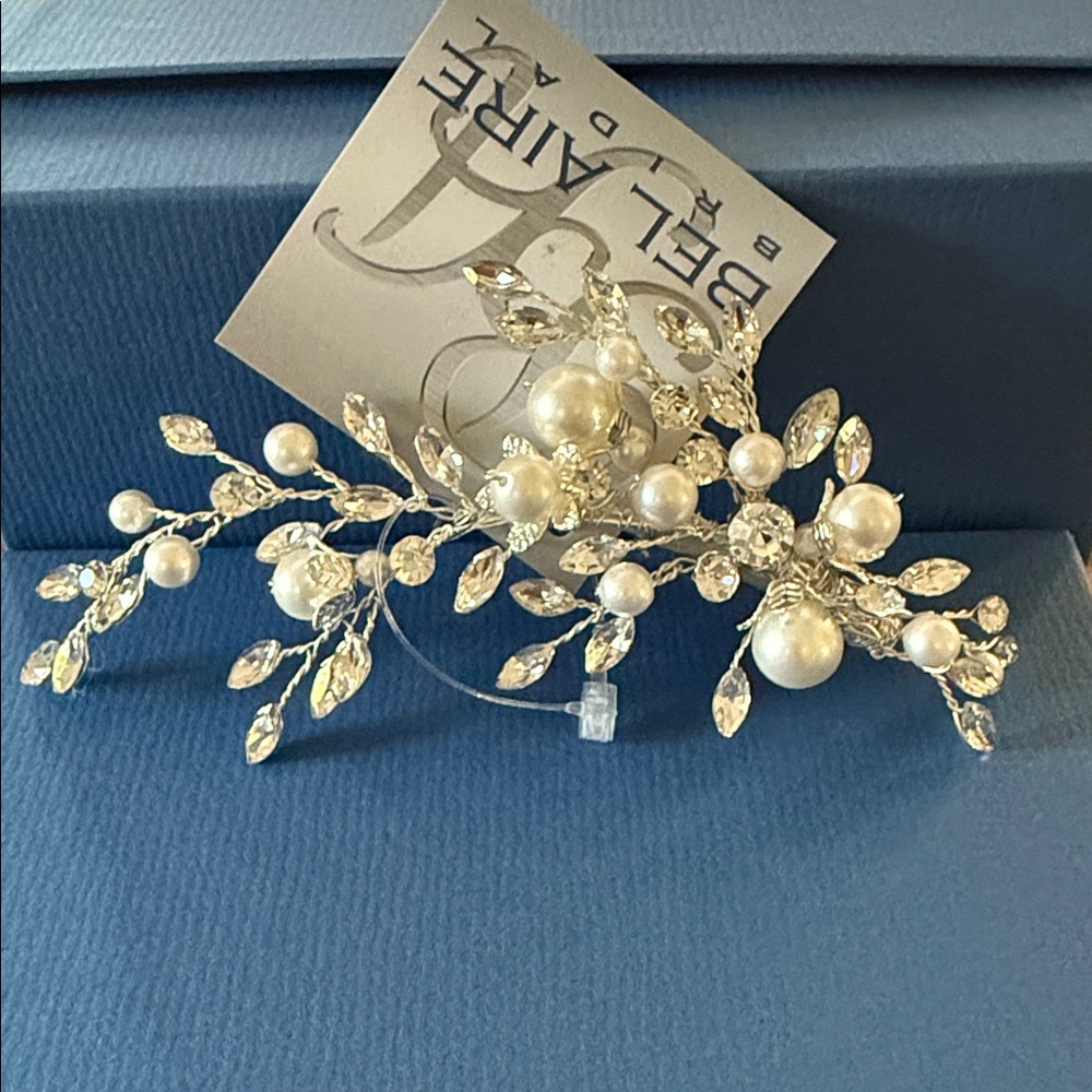 NEW BEL AIRE 2311 Elegant Pearl and Swarovski Crystal Hair Accessory